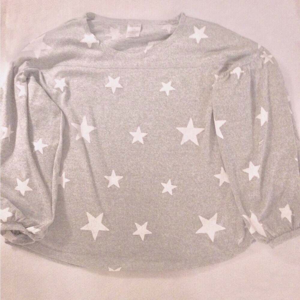 Mada. Lightweight Fashion Top. Size Large